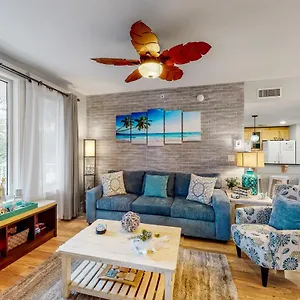 Beauty By The Bay Holiday home Destin